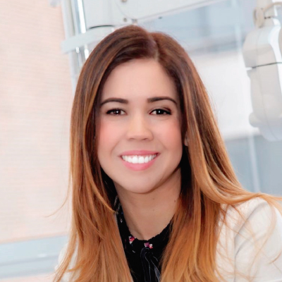 DRA. CAROLINA SARDI CORREA 